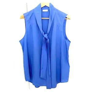 Tank, tie closure at neckline